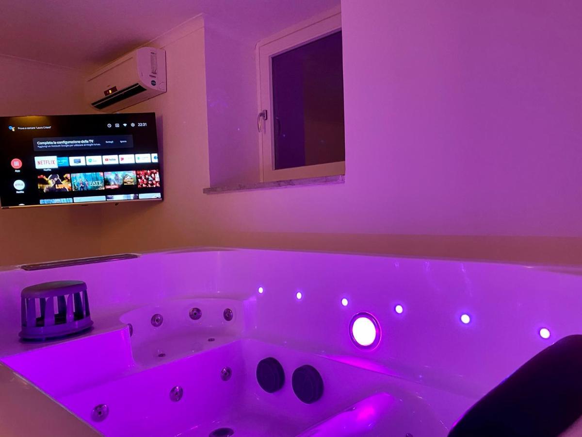 Charme Rooms Taranto Bagian luar foto